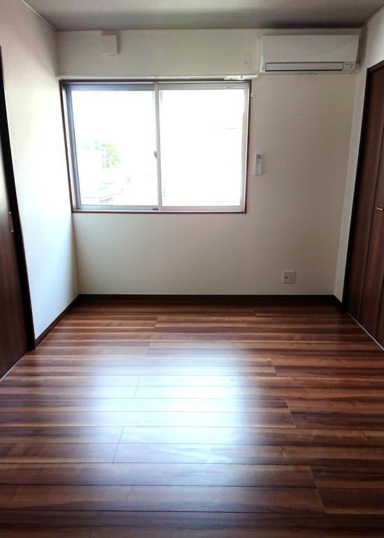 居室・リビング　落ち着く色合いになってます。