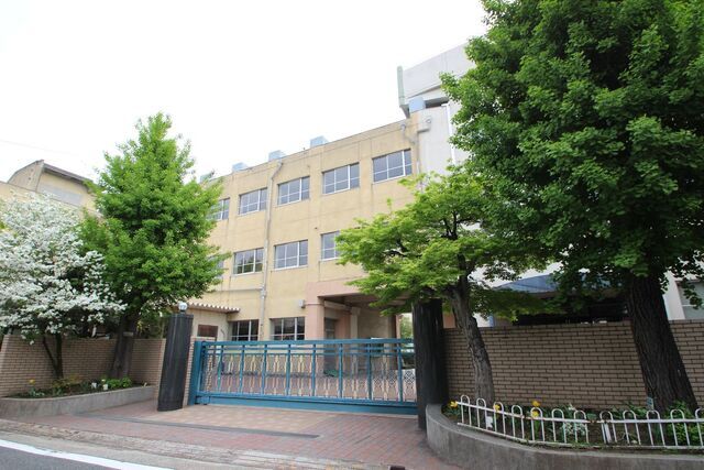 【エルミタージュ桜山の小学校】