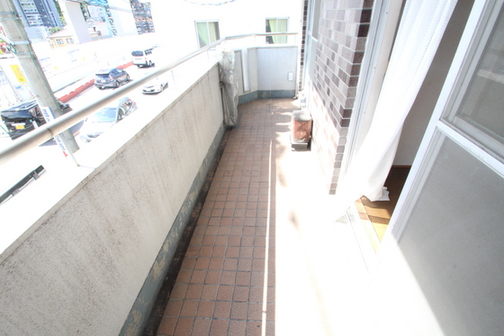 バルコニー　※別号室の写真です