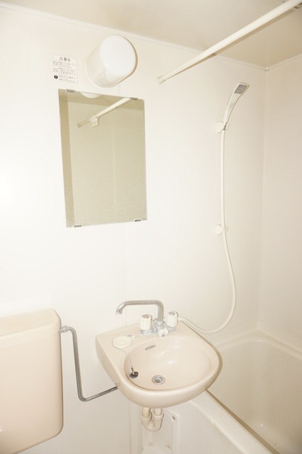 洗面設備　洗面台も付いているのでお出掛け準備らくらくです♪