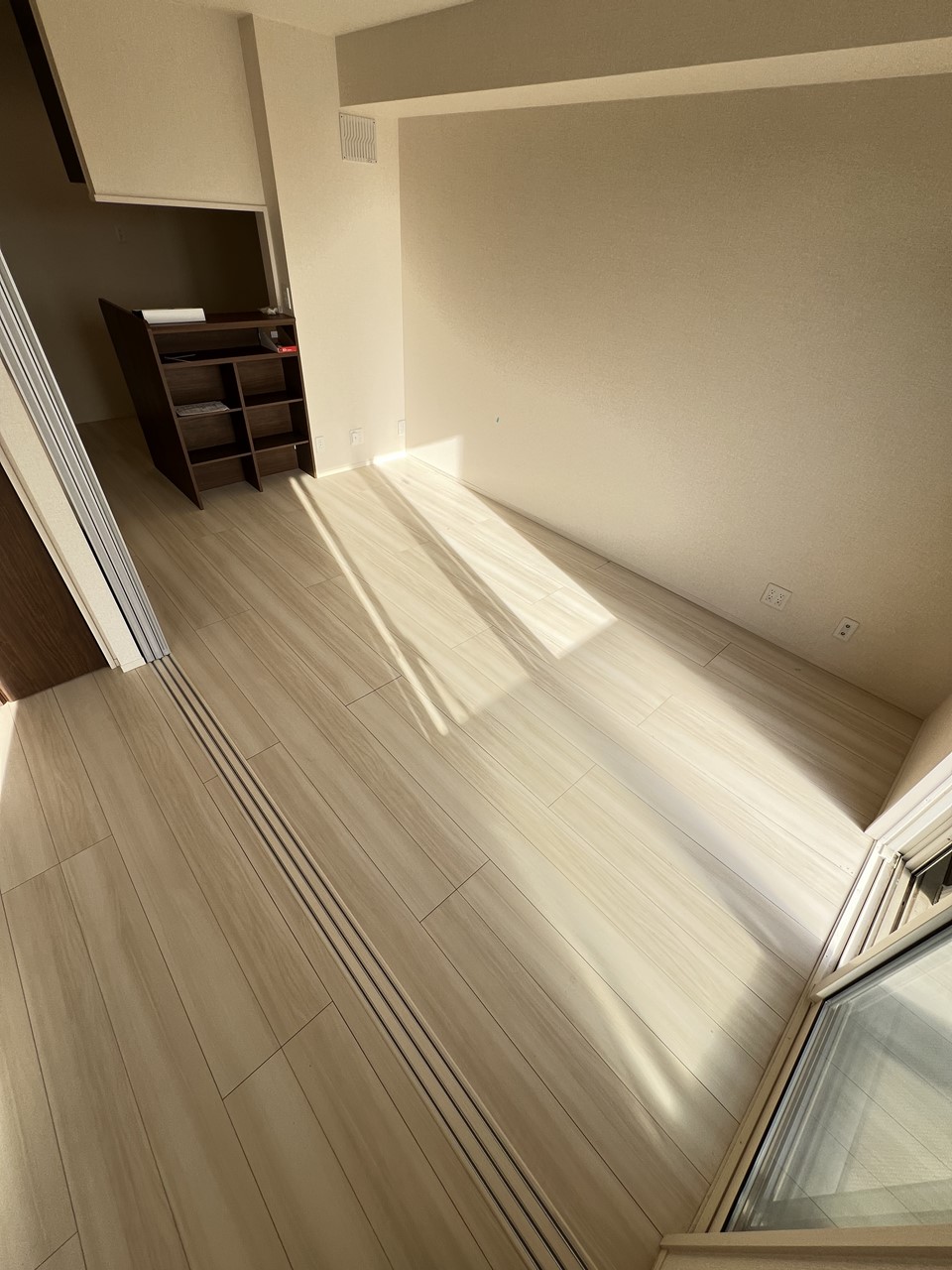 居室・リビング　※同物件、別部屋の写真です。