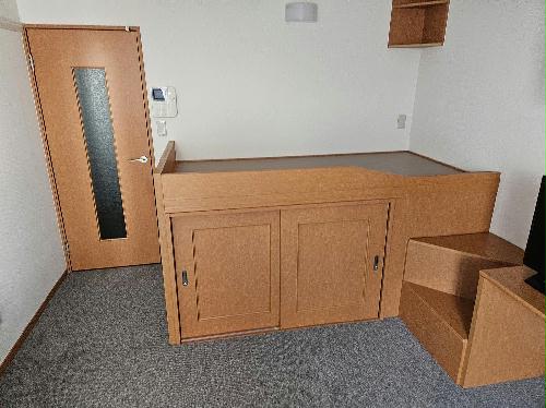 居室・リビング　備品や設備仕様は号室等により異なります現地をご確認下さい。