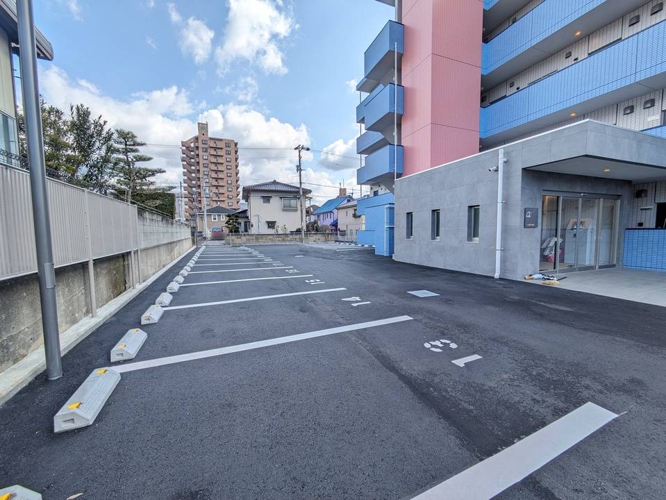 駐車場　駐車場