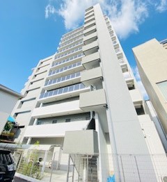 【レジュールアッシュ塚本IIの建物外観】