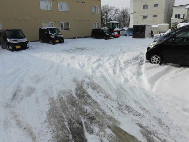 駐車場　駐車場