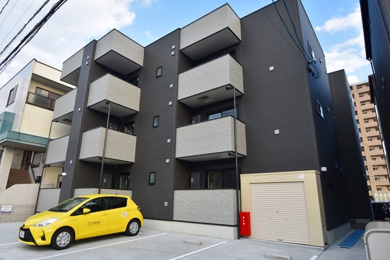 トラスティレジデンス地御前　西館の建物外観