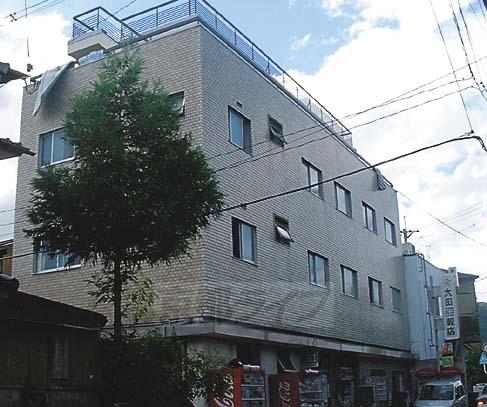 太田マンションの建物外観