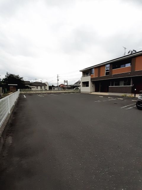 【栗原市築館伊豆のアパートの駐車場】