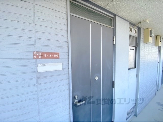 玄関　インターホン
