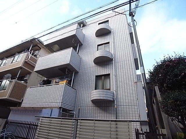 【尼崎市杭瀬南新町のマンションの建物外観】