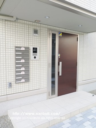 エントランス　エントランスはオートロック完備