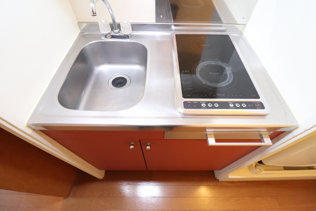 キッチン　電気コンロ２口付