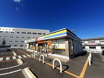 【高松市牟礼町牟礼のアパートのコンビニ】