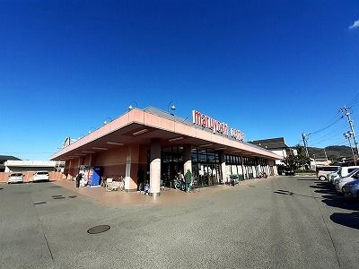 【高松市牟礼町牟礼のアパートのスーパー】