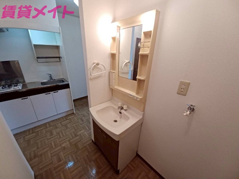 洗面設備　同一タイプ写真