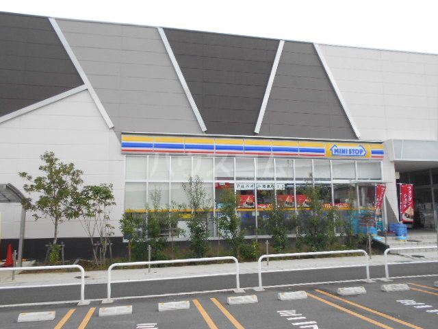 コンビニ　ミニストップ メガガイア岩槻店（コンビニ）まで1064m