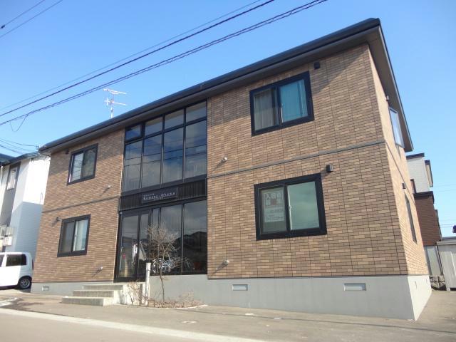 亀田郡七飯町大川のアパートの建物外観