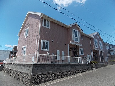 鹿児島市中山のアパートの建物外観