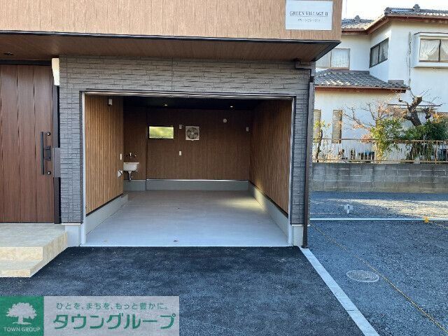 【町田市三輪町のアパートの駐車場】