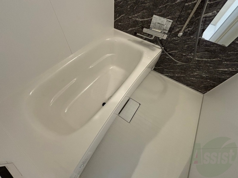 バス・シャワールーム　お風呂になります。一日の疲れを癒してくださいね。