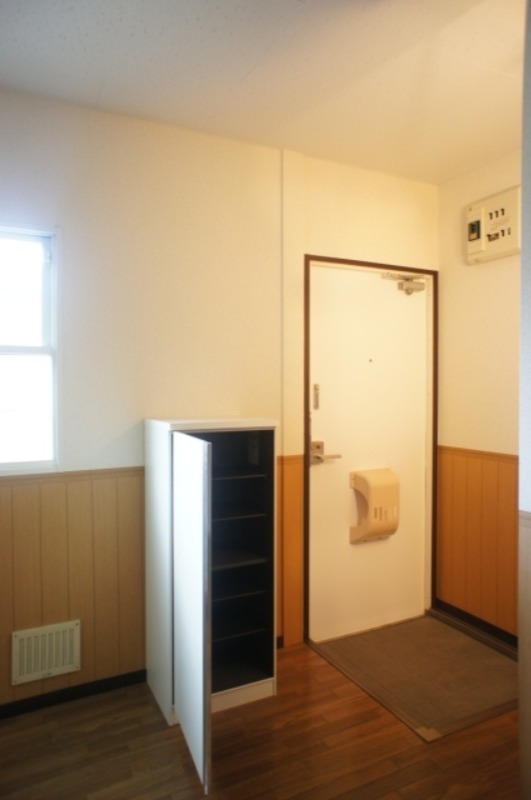 玄関　図面と現状に相違がある場合には現状を優先