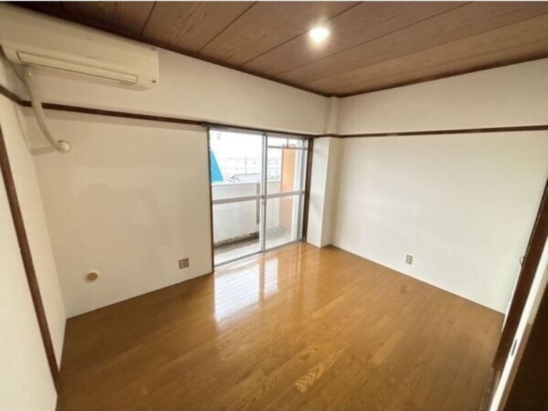 居室・リビング　図面と現状に相違がある場合には現状を優先