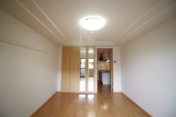 居室・リビング　照明付き