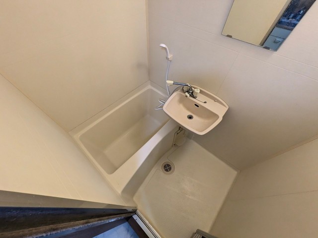 バス・シャワールーム　他号室の写真です