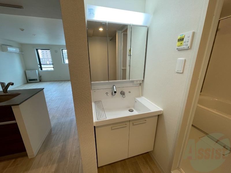 洗面設備　シャンプードレッサーで身支度もラクラクです！