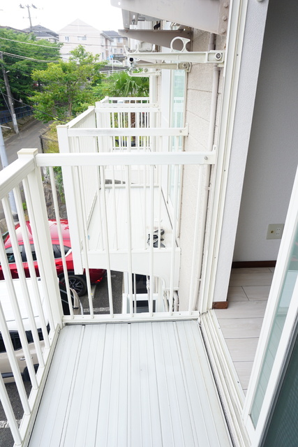 バルコニー　バルコニーにもお洗濯物干せます☆