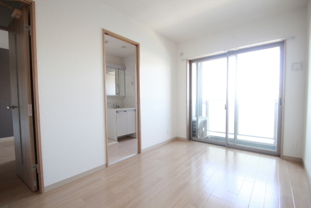 居室・リビング　他号室の写真です