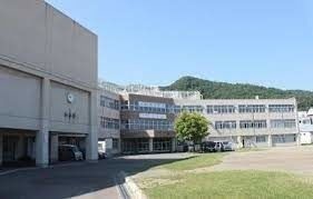 小学校　札幌市立稲穂小学校（小学校）まで825m