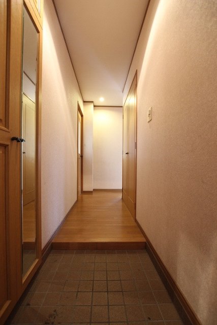 玄関　同物件別号室