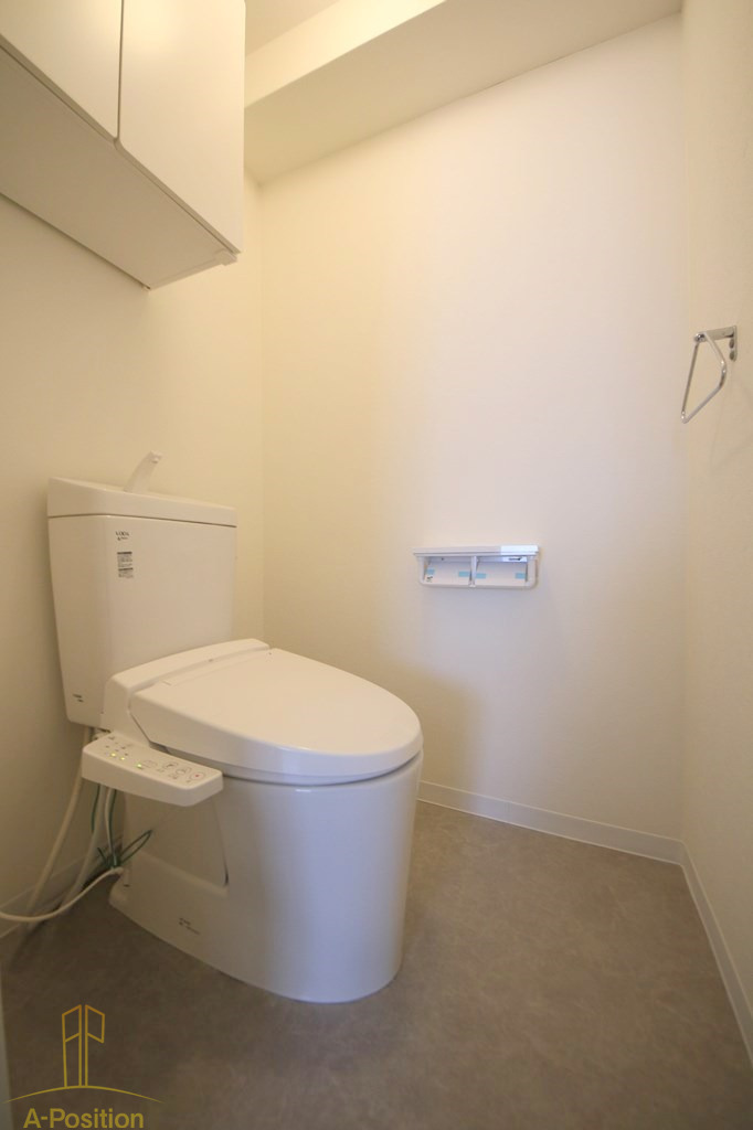 トイレ　テン・フォーティ