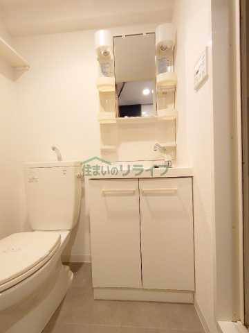 洗面設備　別部屋の参考写真となります