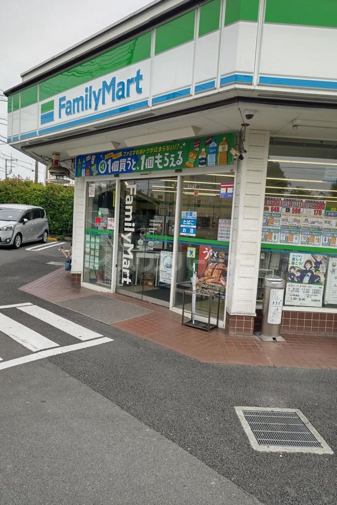 コンビニ　ファミリーマート川口東領家店（コンビニ）まで850m