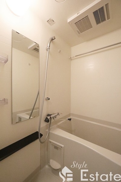 バス・シャワールーム　バスルーム