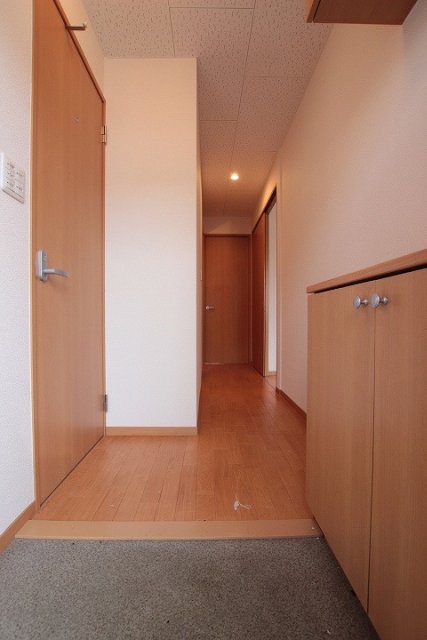 玄関　同物件別号室