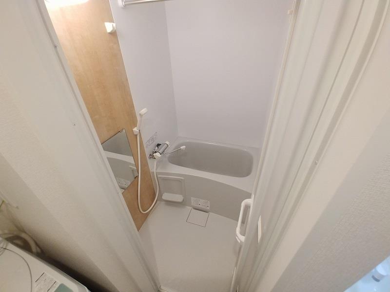 バス・シャワールーム　お風呂:浴室乾燥機付き
