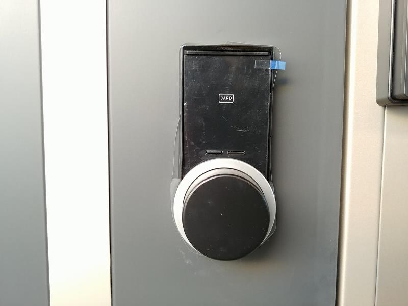 玄関　スマートホンやICカードが鍵になる、最新レオロック！