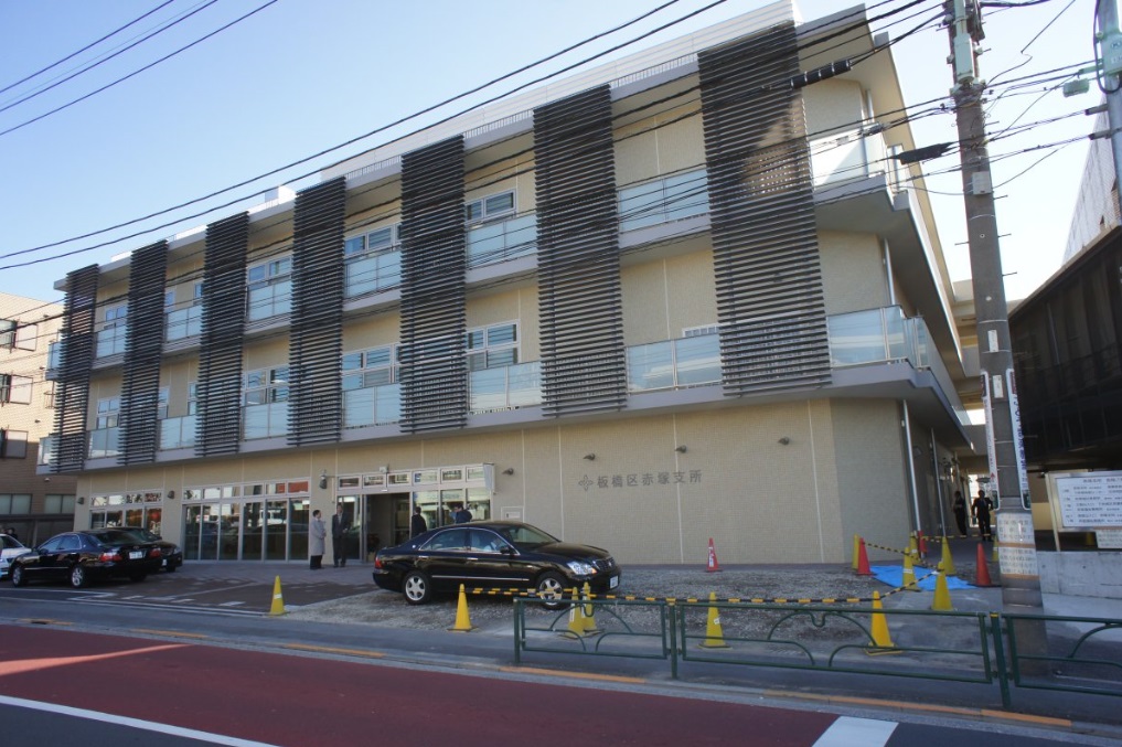 図書館　板橋区立赤塚図書館（図書館）まで517m