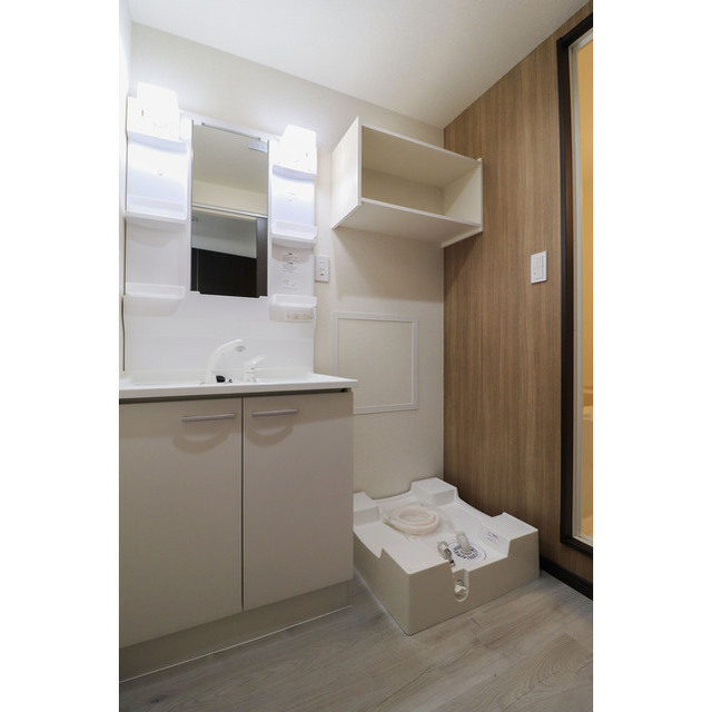 洗面設備　シャワー付き洗面台