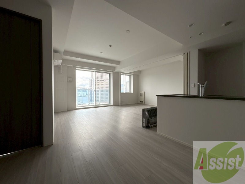 居室・リビング　日当たり良く広々したリビングで快適に過ごせます。