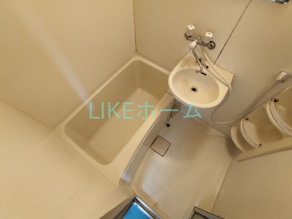 バス・シャワールーム　洗面