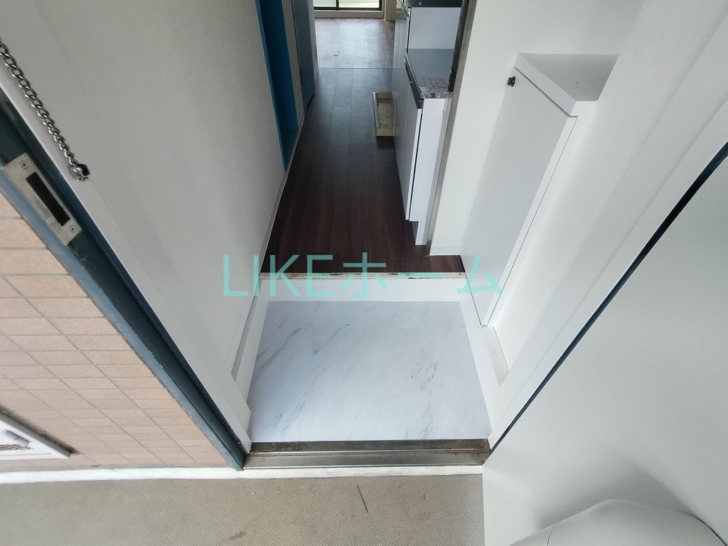 玄関　バルコニー