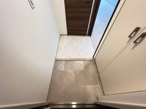玄関　※別部屋の写真です