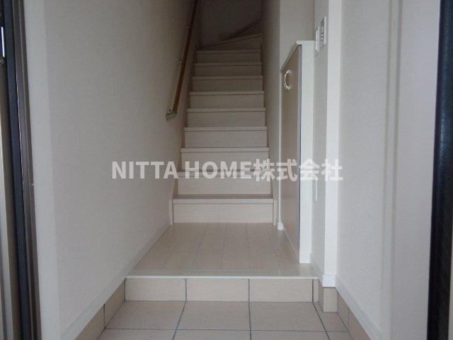 玄関　シューズボックス付きの玄関です◇