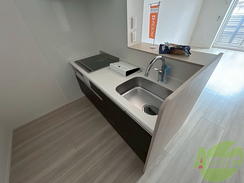 キッチン　ＩＨクッキングヒーター付きです。お料理が捗りそうです。