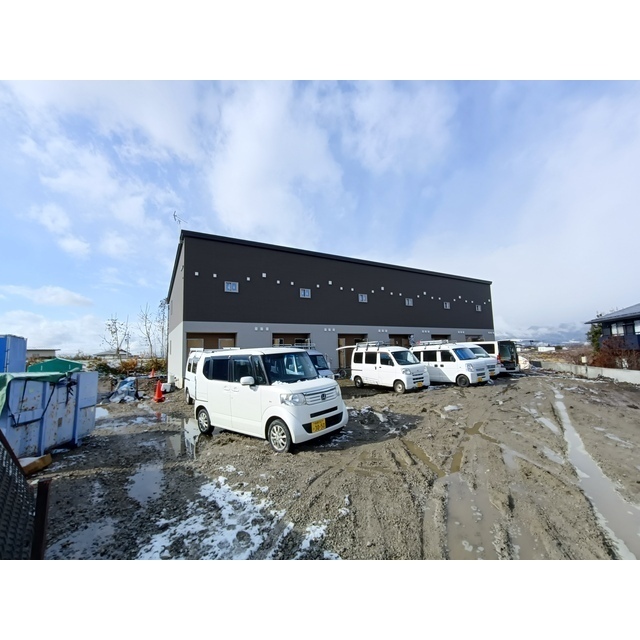 建物外観　建設中