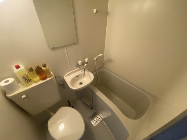 バス・シャワールーム　シンプルな浴室です！